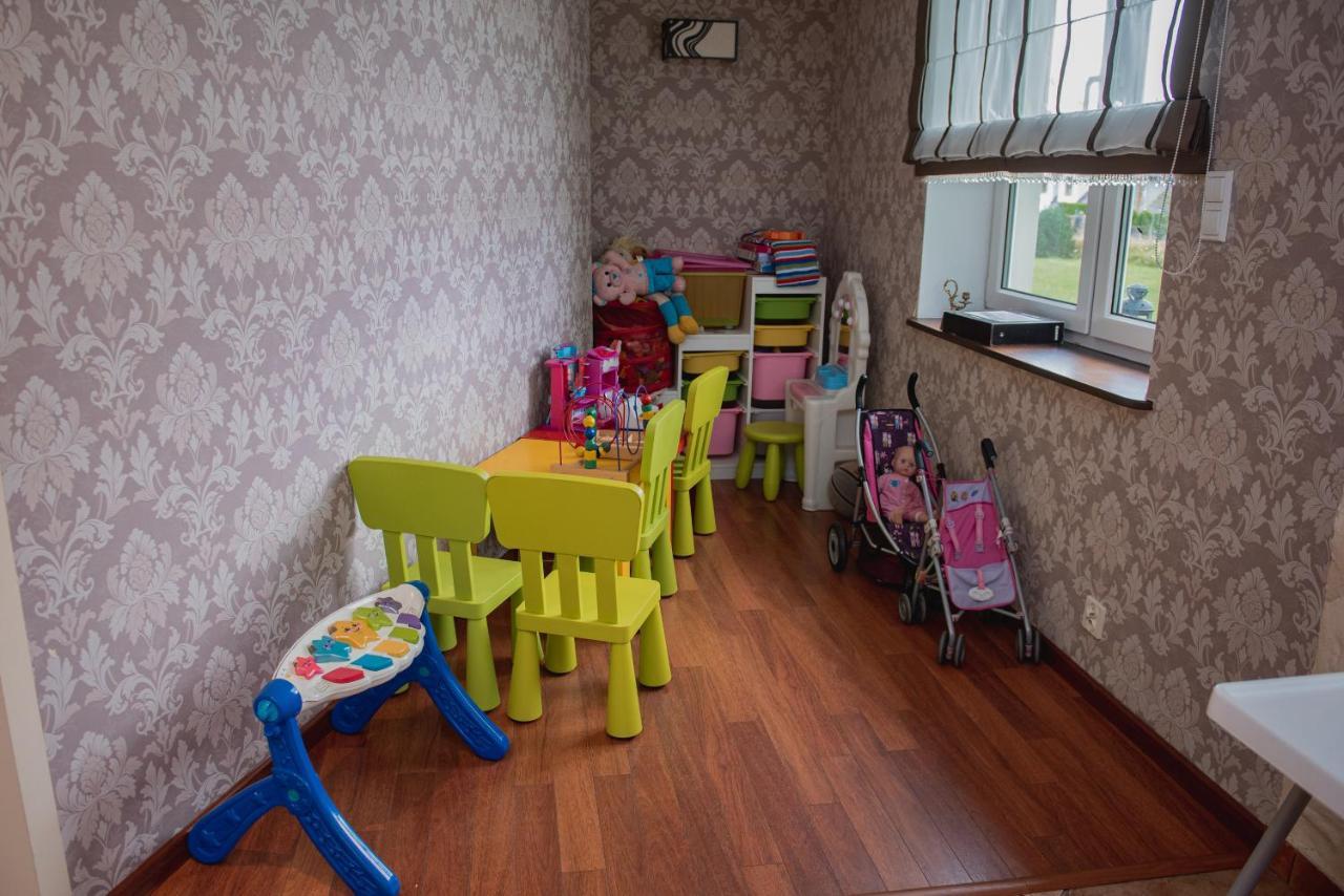 Dworek Debina - Idealny Dla Rodzin I Przyjaciol - Wspolna Sala Do Biesiadowania , Plaza Przyjazna Psom エクステリア 写真